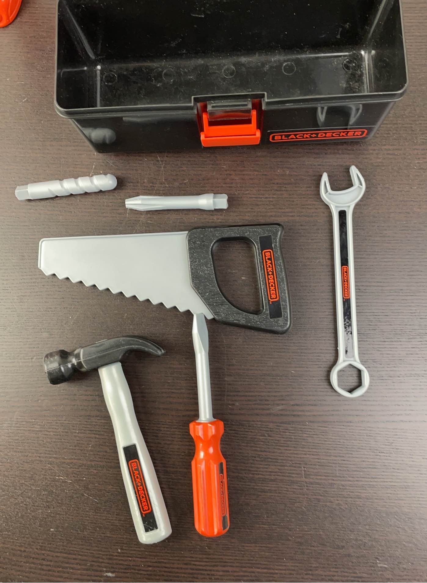Black And Decker Junior Carpenter Tool Set